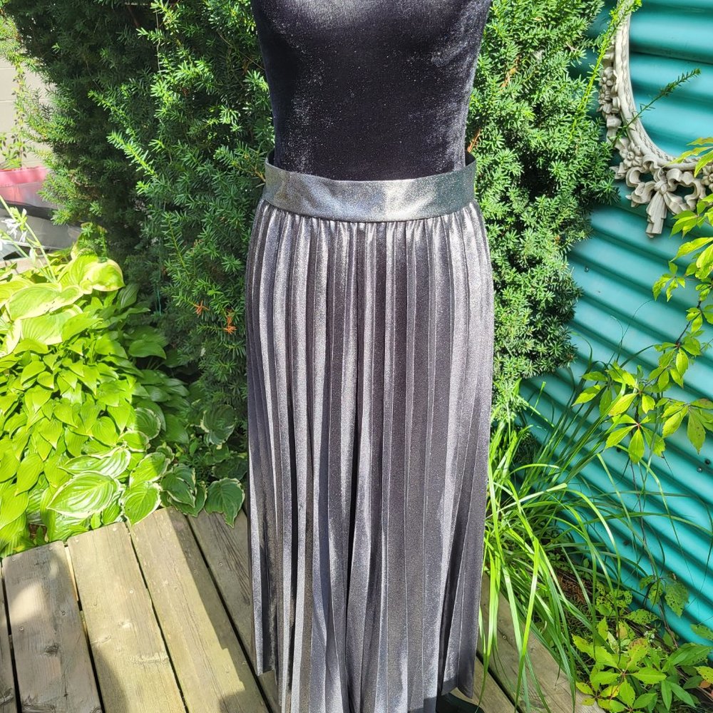 Silver metallic midi pleated skirt